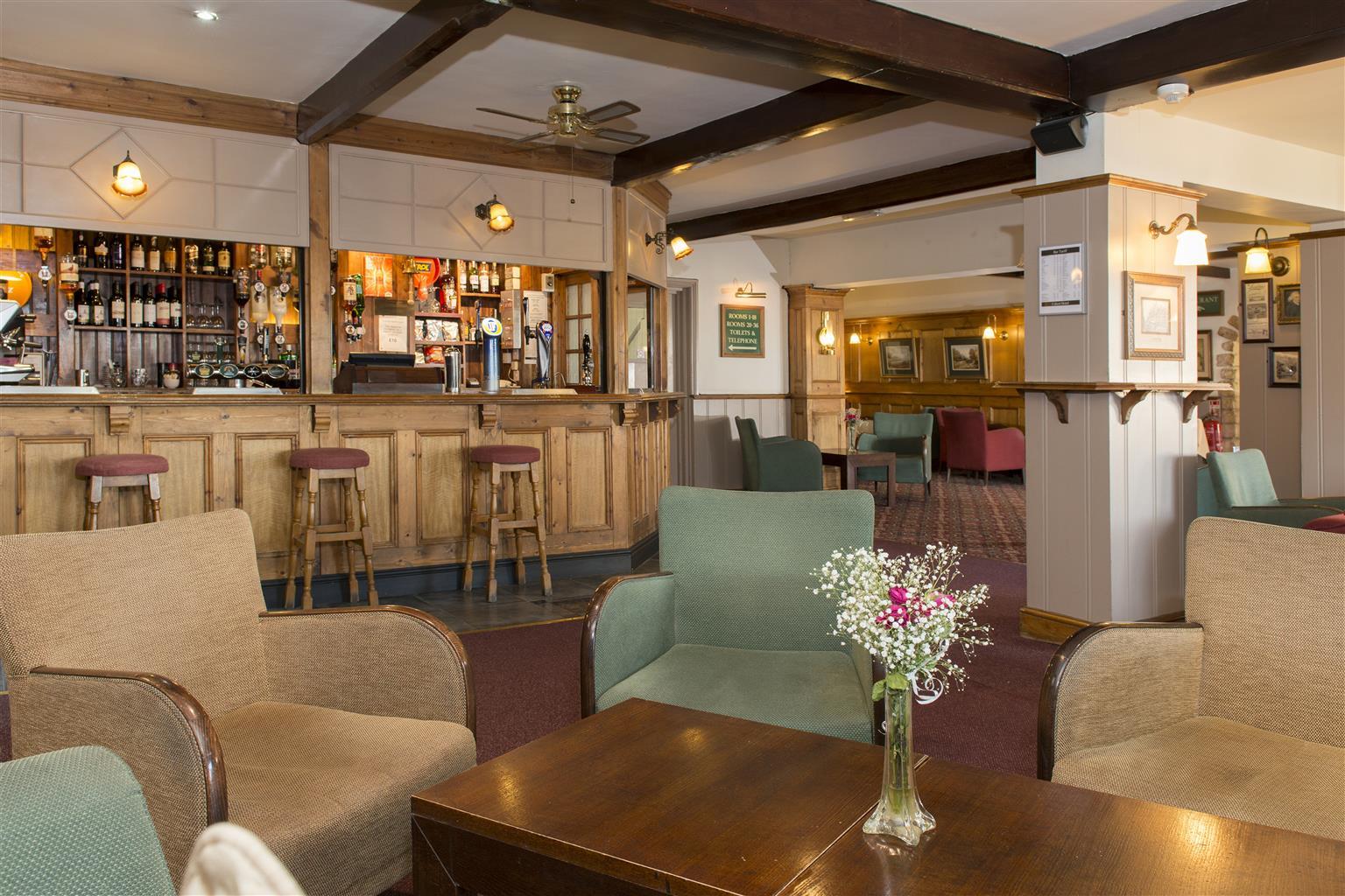 Western Calcot Hotel