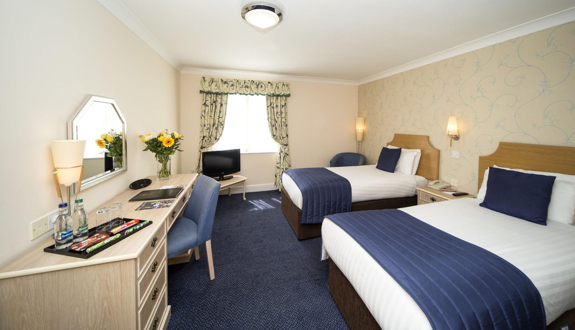 Western Calcot 3*