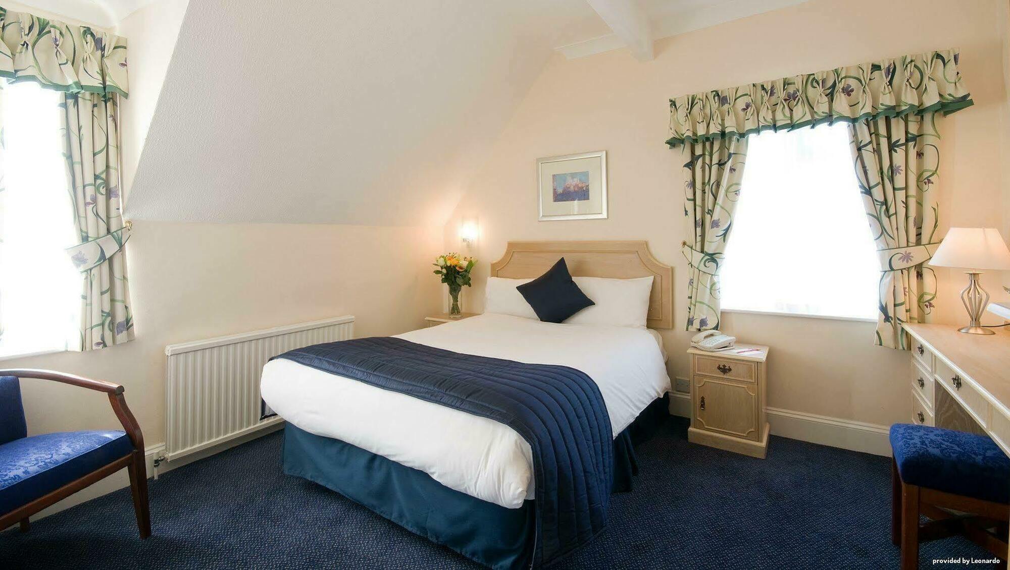 Hotel Western Calcot 3*